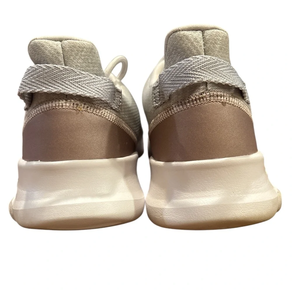 Adidas Cloudfoam White Women’s Sneakers Size 7‎ Lightweight Cushion EUC